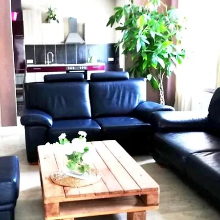 2 Bedrooms Appartement With Wifi At Remersdael Apartment